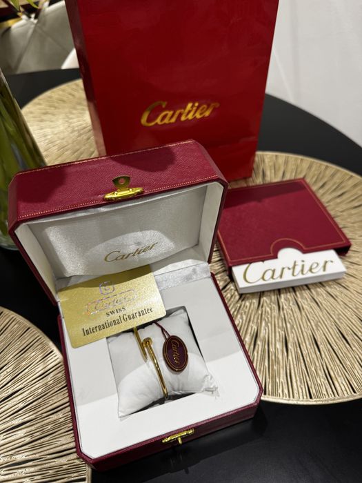 Гривна Картие унисекс