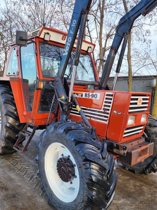 Fiat 85-90 cu incarcator frontal recent adus