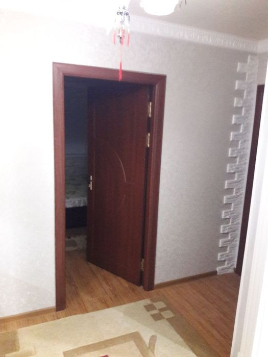 Сдам Квартиру на улице Шота-Руставели 3 комнатная 2 этаж