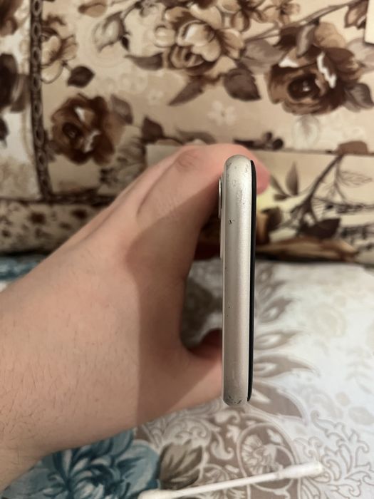 Айфон 11 128гб.