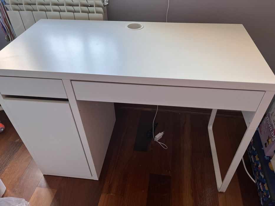 Компютърно бюро IKEA