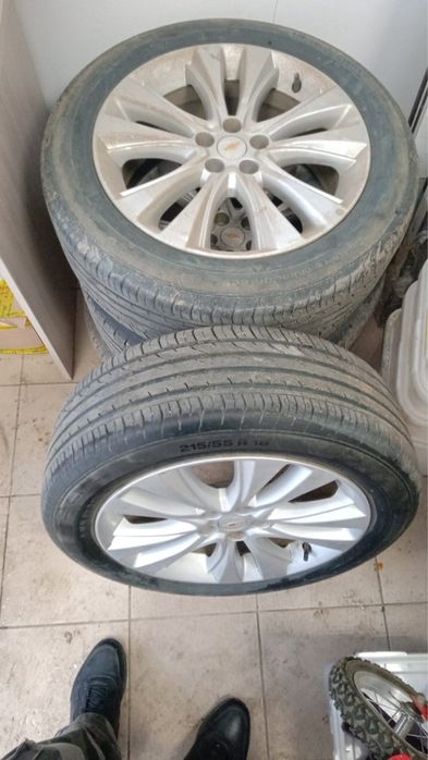 Продам комплект летних шин