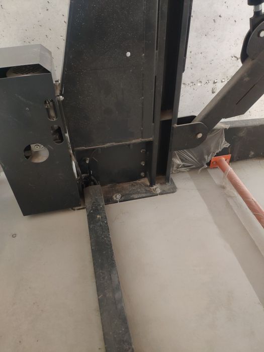 Паркинг платформа за 2бр.автомобили