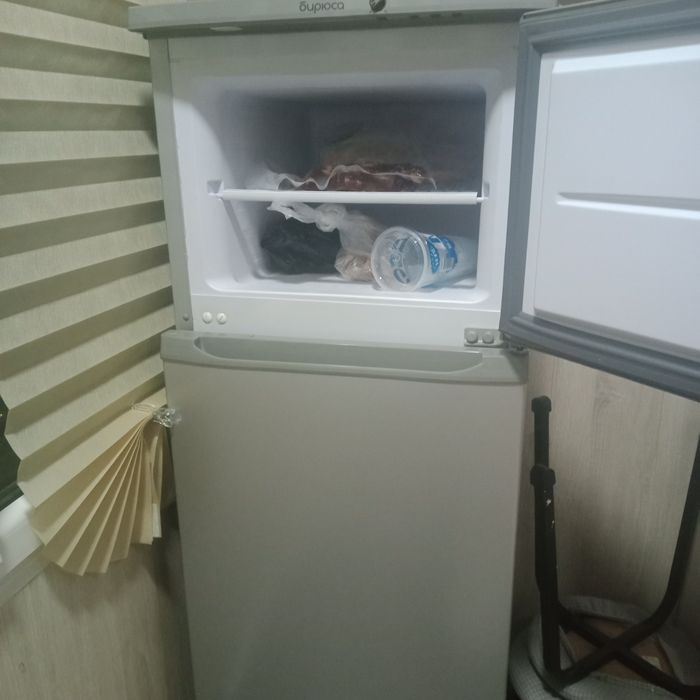 Холодильник,.Берюза