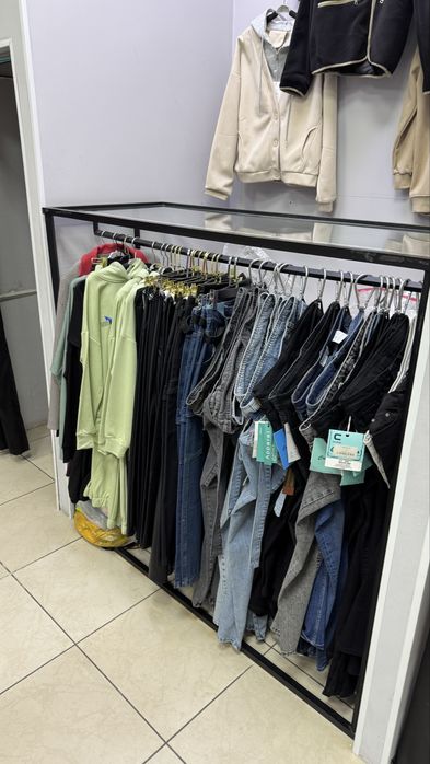 Продам стойки для одежды. Два разных вида