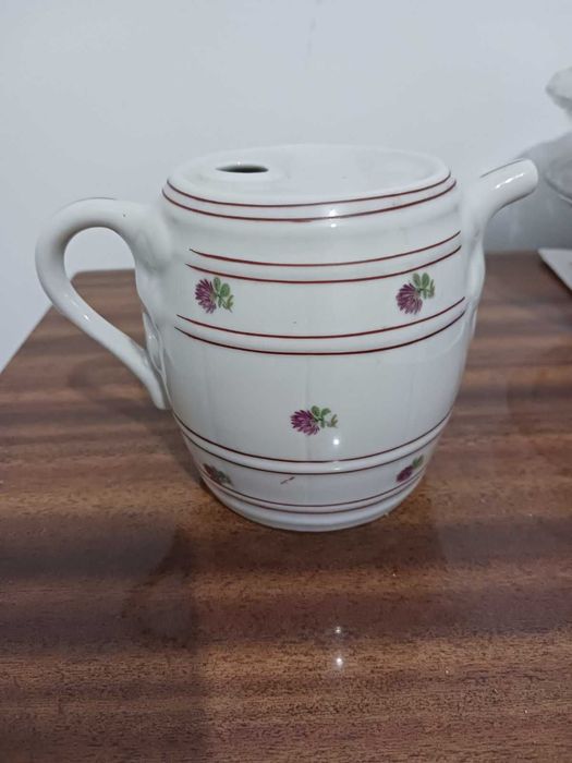 Троянска керамика и порцелан.