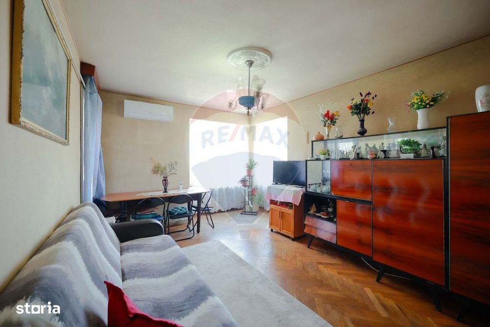De vânzare apartament cu 3+1camere, priveliște frumoasă, Centrul Civic