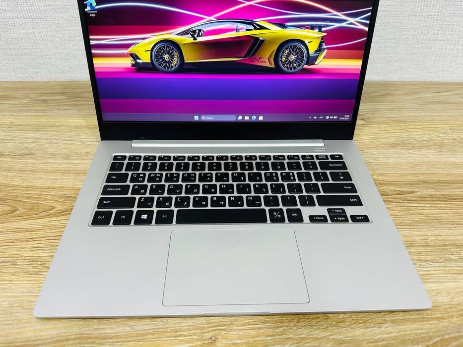 Продам Стильный Ультрабук SAMSUNG Book Go