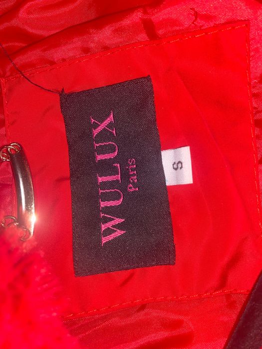 Geaca roșie groasă de iarnă cu put