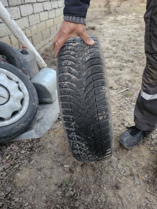 cauciucuri iarnă 175.65.15 cu genți de tabla
