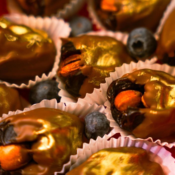 Финики в шоколаде