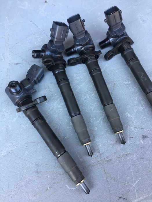 Injectoare Toyota Hilux 2.4D 2018-2023 Denso 23670-0E070