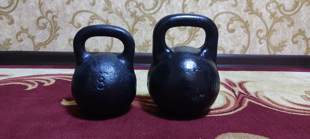 Продам гири 8, 16 кг СССР