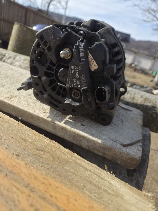 Dezmembrez golf 4 benzina