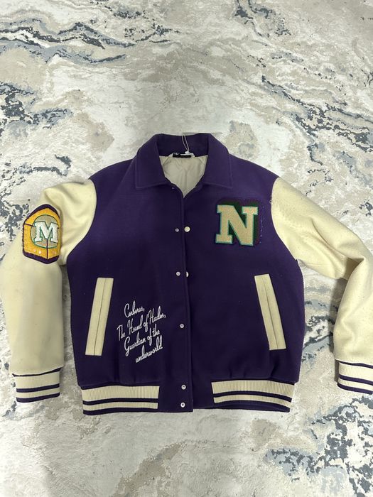 Бомбер куртка ветровка