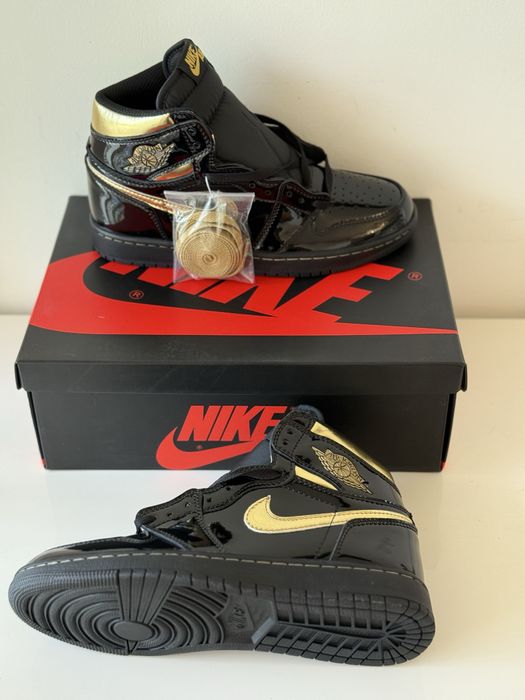 Air Jordan 1 Retro Black Metallic Gold  Full Box New