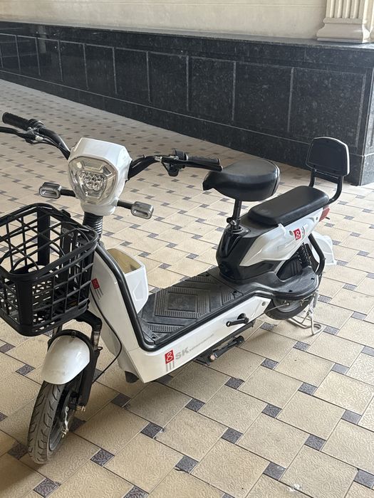 Есть акумулятора но не работает