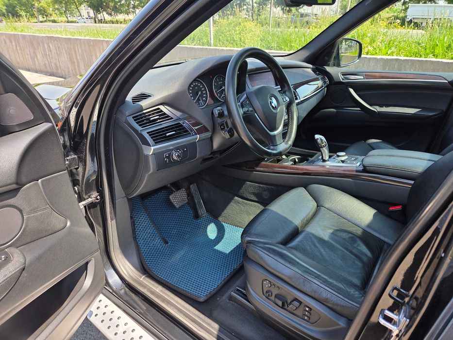 BMW X5 (E70) 4.8i — Легендарная мощь в идеальном состоянии!