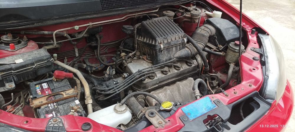 Продавам Хонда HR-V