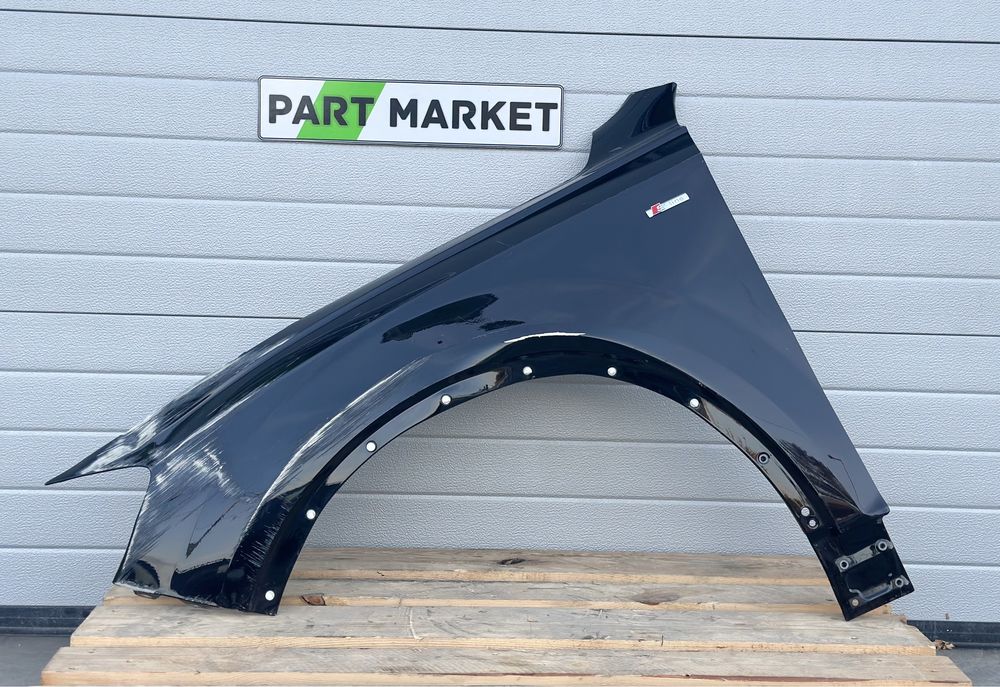 Ляв калник AUDI Q7 4M