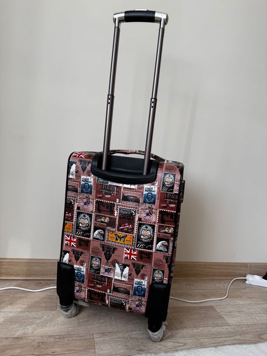 Чемодан на колесах