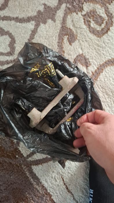Продам скабу левую на мазду кронус