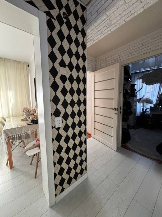 Продаю квартиру. Срочно недорого