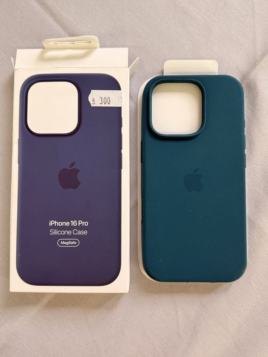 Husa Silicon Apple FAKE pentru iPhone 16 Pro (Nu o dau prin curier)