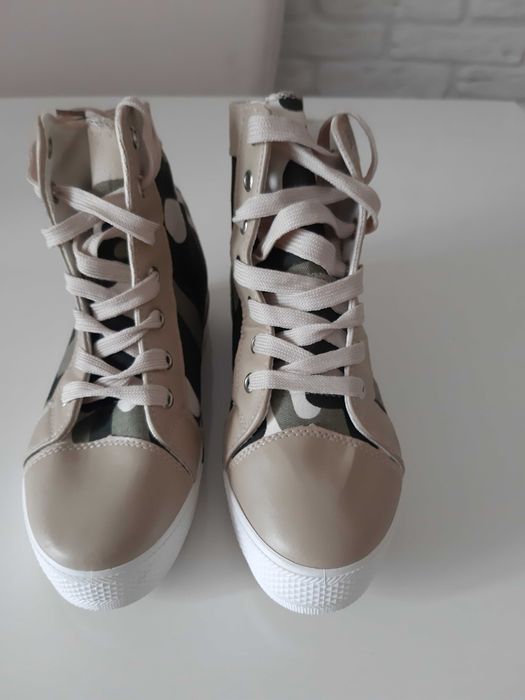 Мода дрехи и обувки