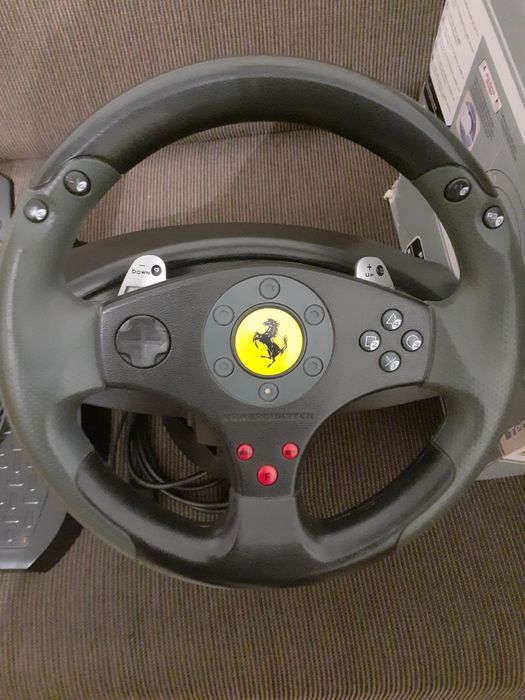 Volan Thrustmaster ferrari GT