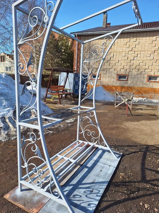 Продам мангал с элементами художественной ковки.