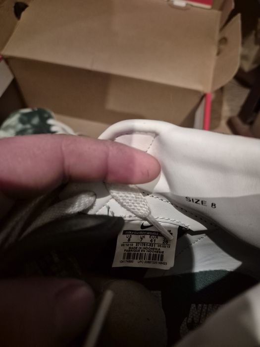 Vand bocanci adidas si tenesi nike