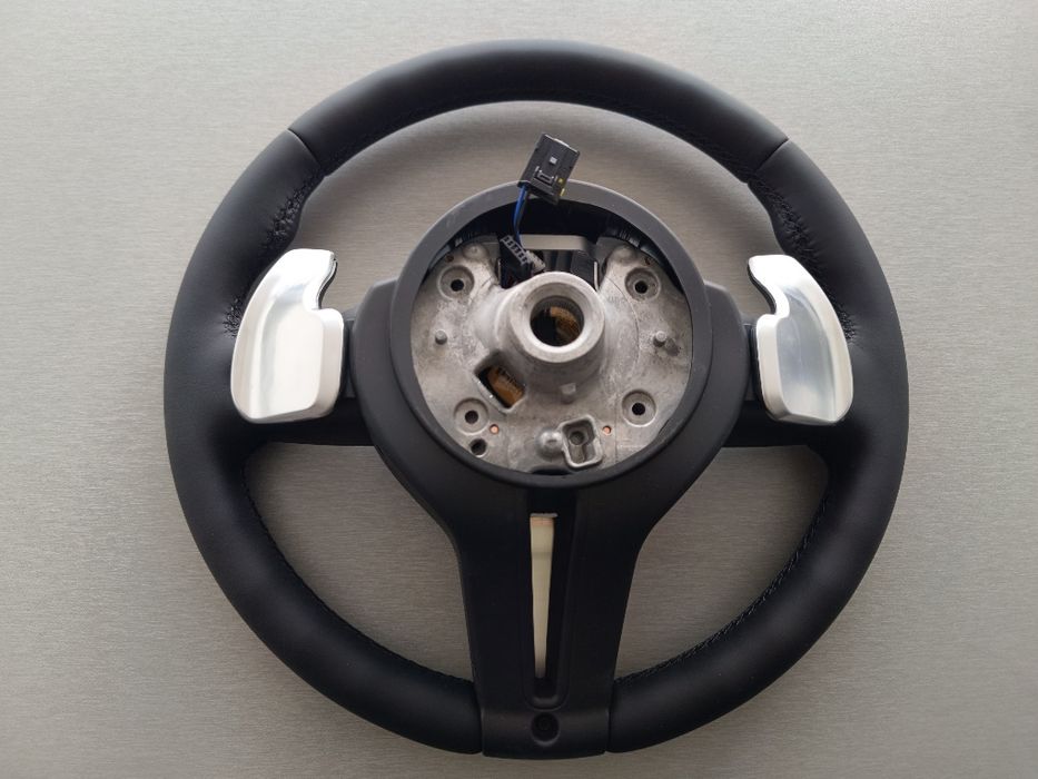 М волан за BMW F10 F06 F07 F32 F30 F36 F33 F48 F25 F15 F16