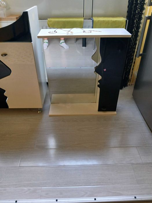 Mobilă de baie in stare foarte bună