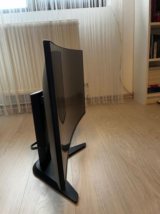 Vând monitor si volan,pedale,schimbator,joc! Se pot vinde si separat!