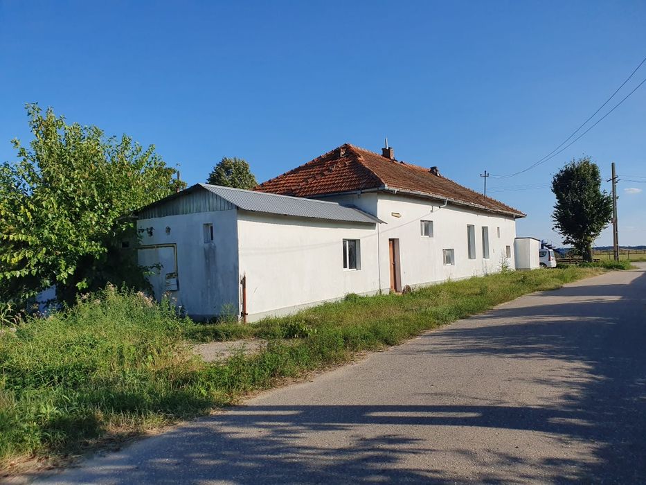 Teren plus clădire zona industriala Leordeni