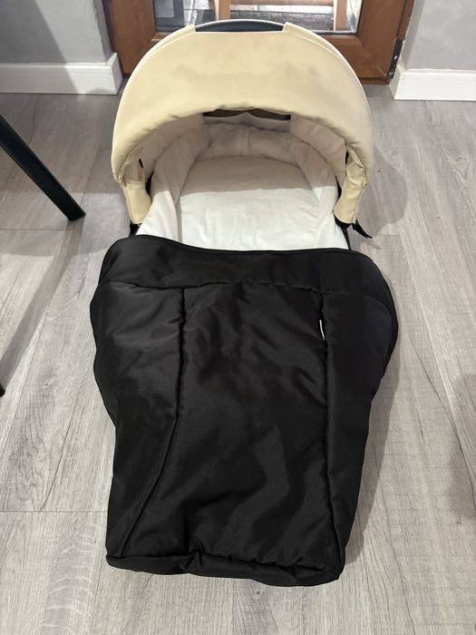 Carucior 3 in 1 ( nu Cybex, Stoke, etc)