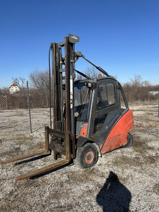 Продавам мотокар дизел Линде / Linde H30D обслужен 3тона
