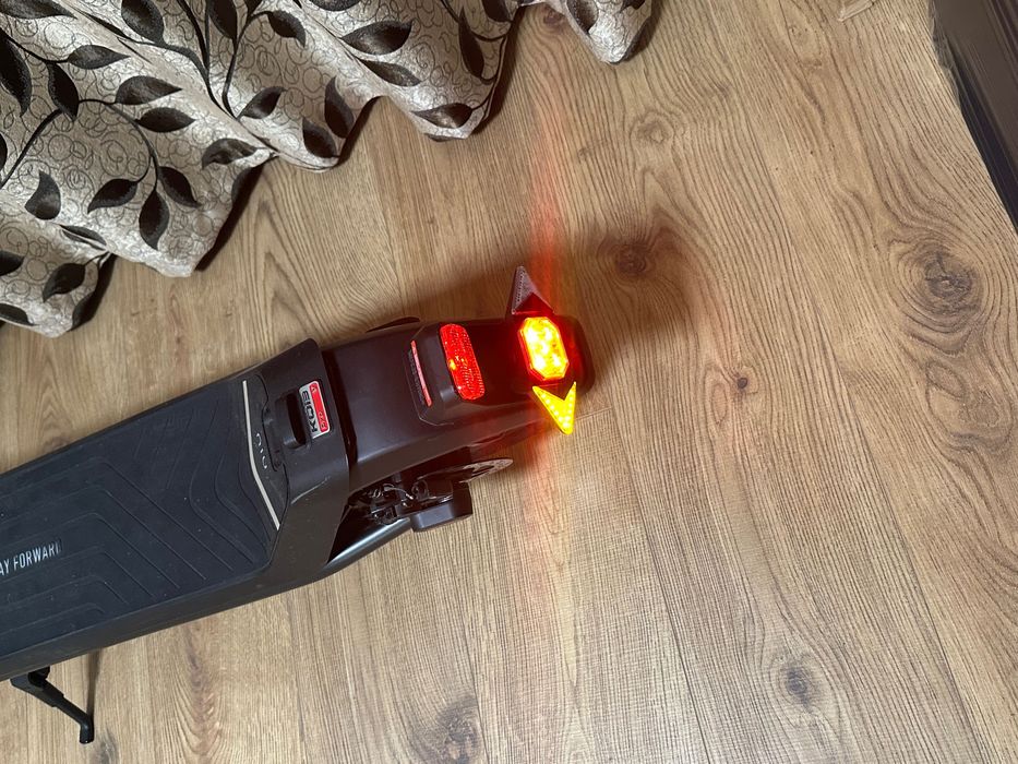 Trotineta electrica NIU KQi3 Pro