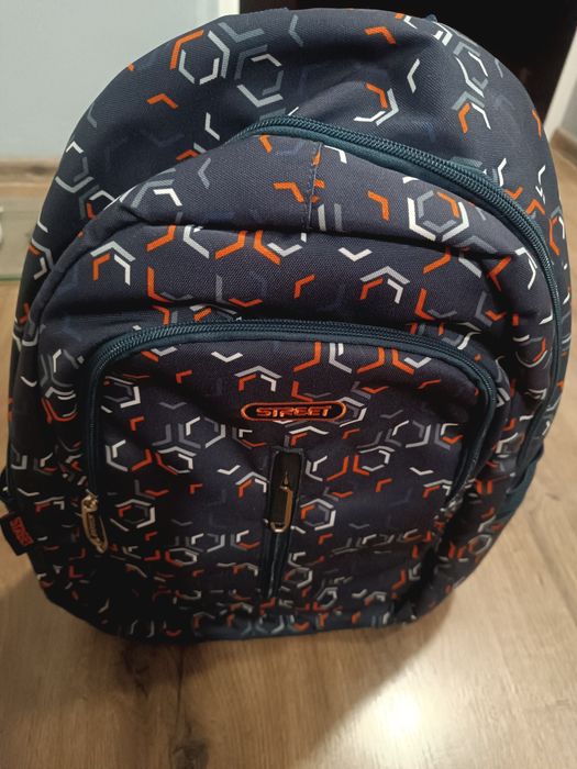 Чисто нова раница Street