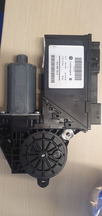 Motoras+modul macara VW Touareg 7L, autoturism cu volan stanga