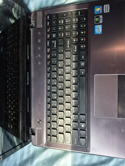 Lenovo ideapad Z570