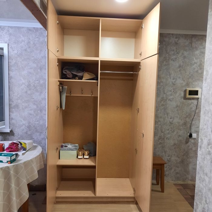 Шкаф с тумбой в прихожую