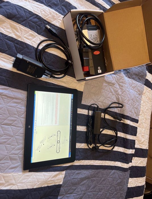 Kit tableta Lenovo  + Delphi 2021 / Autocom 2021 + VCDS 2025