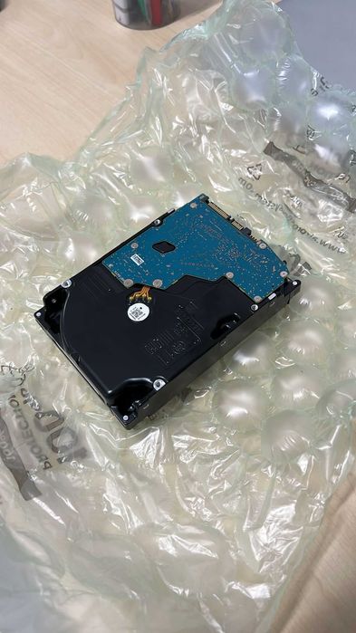 Vând HDD Toshiba 18TB – NOU, Enterprise, MG09ACA18TE