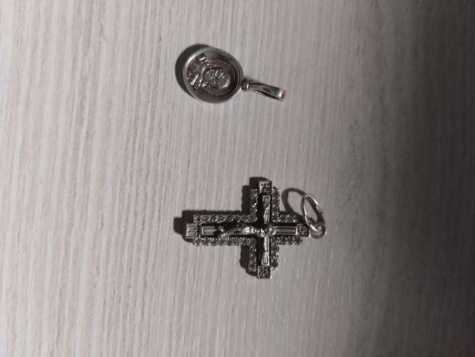 Продам серебро крестик и браслетик 925