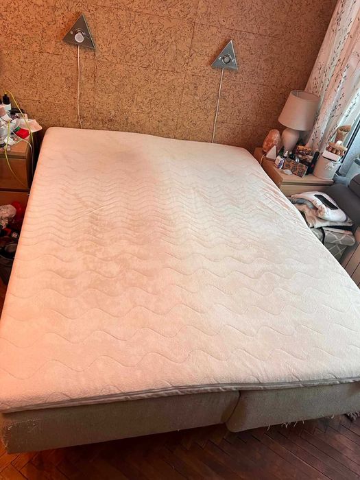 Топ матрак, в отлично състояние  10 см