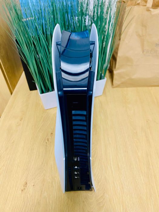 Конзола PlayStation 5 (PS5) Slim, 1TB SSD, D-Chassis + 2 ИГРИ