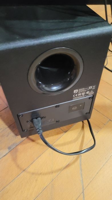 Саундбар Phillips с безжичен събуфер