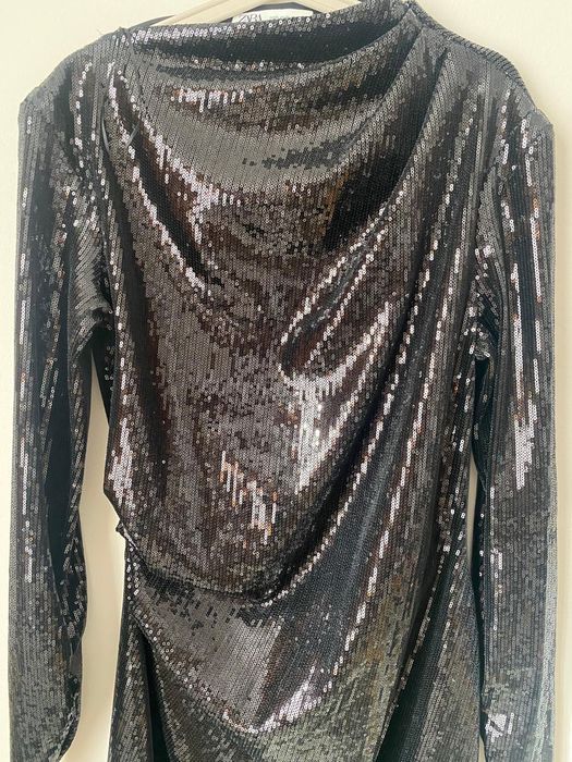 Элегантна  черна  рокля с пакйети  Zara /XL/